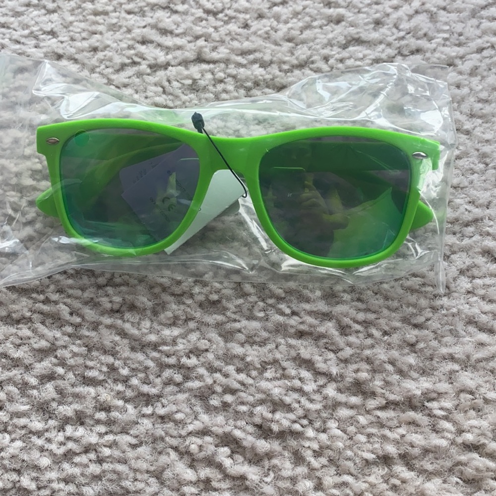 Retro Rewind polarized sunglasses